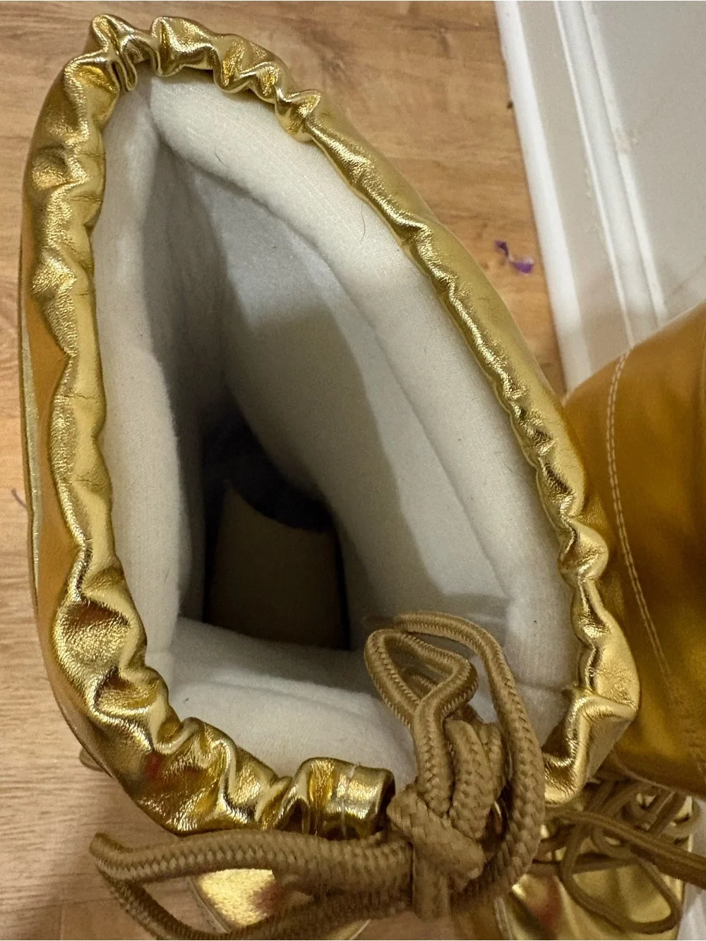 Cape Robbin Snowbell Puffy Moon Boots in Gold